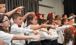 Eskişehir'de miniklerden muhteşem koro...
