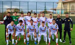 Genç Şimşekler Sarıyer karşısında