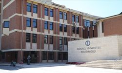 Eskişehir'deki o üniversitede ilginç mesai!