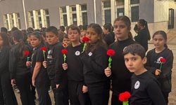 Minik yüreklerden ATA'ya saygı