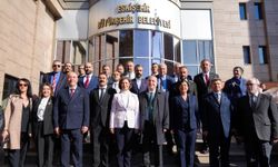 Özdağ'dan Eskişehir övgüsü