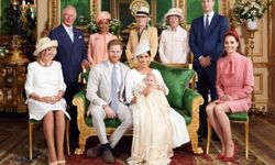 Kraliyet kadınları neden bacak bacak üstüne atmazlar İşte o duruşun perde arkası