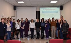 Sağlık çalışanlarına bebek dostu hastane eğitimi