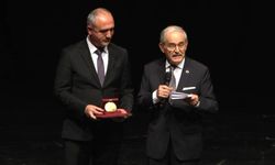 Eski Başkan Yılmaz Büyükerşen’den siyasete veda açıklaması