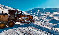 10 köyün ulaşımını sağlayan yol kardan kapandı