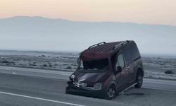 Hafif ticari araç takla attı: 1 yaralı