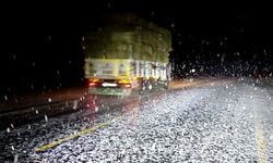 Kar yağışı ulaşımı olumsuz etkiledi