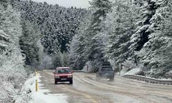 Karabük-Bartın kara yolu beyaza büründü