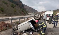 Kontrolden çıkan otomobil ters döndü: 5 yaralı
