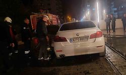 Lüks otomobil alev alev yandı