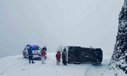 Minibüs devrildi: 6 yaralı