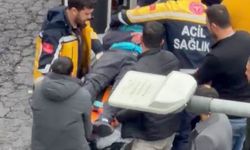 Otomobil motokuryeye çarptı!