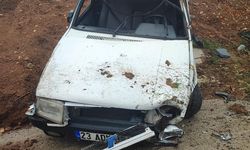 Takla atan otomobilin sürücüsü yaralandı