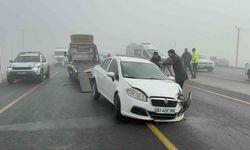 Yoğun sis Tatvan’da zincirleme kazaya neden oldu