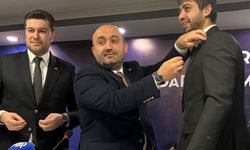 Şuradan tabure falan getirin...