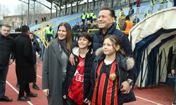 Ailesi ile birlikte destek verdi!