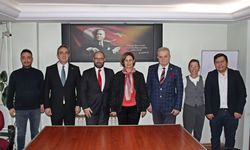 Büyükşehir Belediye Başkanı Ünlüce'den Sakarya'ya tebrik ziyareti