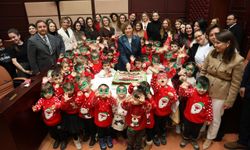 Başkan Ünlüce, çocukların yeni yıl sevincine ortak oldu