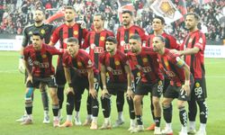 Eskişehirspor 21 kişi gitti