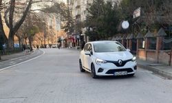 Eskişehir Adalar’da araç yaya alanına girdi