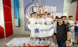 Yüzmede büyük başarı