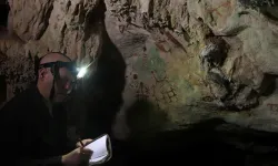 Tarihi baştan yazabilir! Endonezya’daki kırmızı el resmi dünyanın en eskisi olabilir