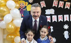 Vali Hüseyin Aksoy karne töreninde duygusal anlar yaşadı