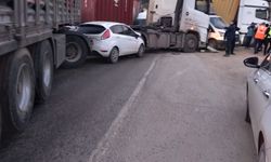 12 Araç birbirine girdi! 11 yaralı var