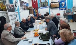 Eskişehir Şairler Derneği Başkanı Kenan Demirel güven tazeledi