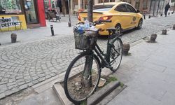 Bisiklet çöp kutusuna döndü