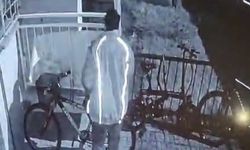 Eskişehir'de balkon hırsızlığı açık şekilde görüntülendi!