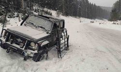 Buzlanma kazaya neden oldu otomobil takla attı