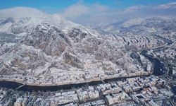 Kartpostal şehir Amasya beyaza büründü