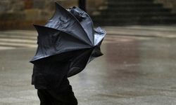 Uşak'ta kuvvetli rüzgar ve fırtına uyarısı