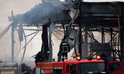 Yunanistan'da bisküvi fabrikasında yangın: 4 ölü