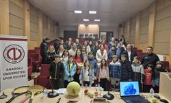 Anadolu Üniversitesi’nden tenisçilere tam destek!