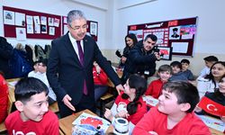 Vali Yılmaz, öğrenciler ve öğretmenlerle buluştu