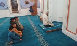Sivrihisar Kurşunlu Camii’nde çocuklara örnek teşvik