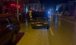 Eskişehir'de motor kısmı yanan araç kullanılamaz hale geldi