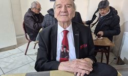 Yıllardır takım elbise giyiyor... Sebebi bakın neymiş