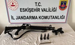 Yasa dışı silah ticareti yapan şahıs jandarmadan kaçamadı!