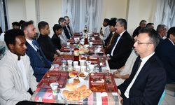 Vali Yılmaz uluslararası öğrencilerle bir araya geldi