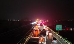Anadolu Otoyolu’nda 16 araç birbirine girdi!