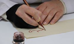 Eskişehir’de hat sanatı: Altın oranla yazılan harfler!