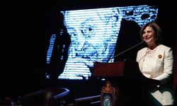 Şehir Tiyatrolarından anlamlı ödül