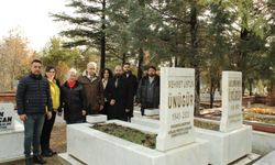 Üstün Ünügür mezarı başında anıldı