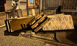 Çöp yerine koltuk attılar!