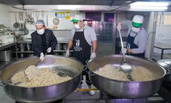 Başkan Ataç Nihal-İsmail Akçura Aşevi’ni ziyaret etti