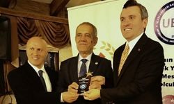 Yılmaz Karaca'ya 'Meslek Onur Ödülü'