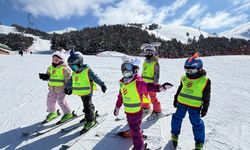 Minikler karla buluştu